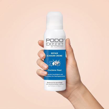 PodoExpert Cracked Skin w/o Urea held in hand